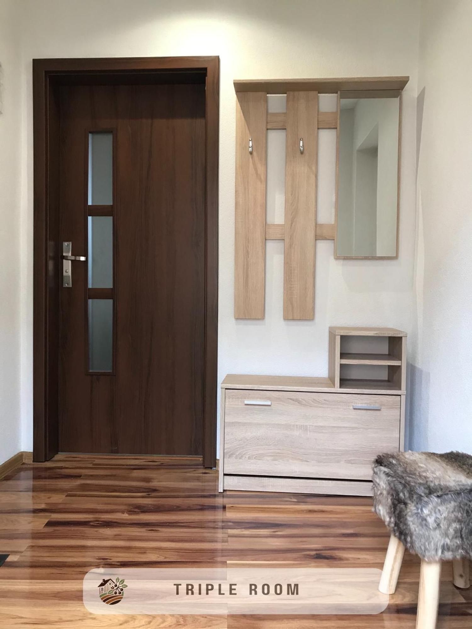 Apartmanovy Dom Visnove Exterior foto